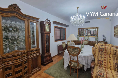 Villa for sale in San Isidro De Abona, Tenerife, Spain 9 bedrooms, 500 sq.m. No. 164671 - photo 10