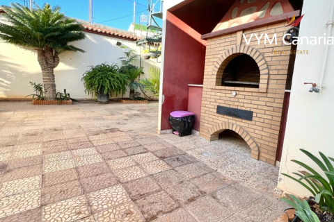 Villa for sale in San Isidro De Abona, Tenerife, Spain 9 bedrooms, 500 sq.m. No. 164671 - photo 14