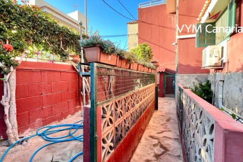 Villa for sale in San Isidro De Abona, Tenerife, Spain 9 bedrooms, 500 sq.m. No. 164671 - photo 23