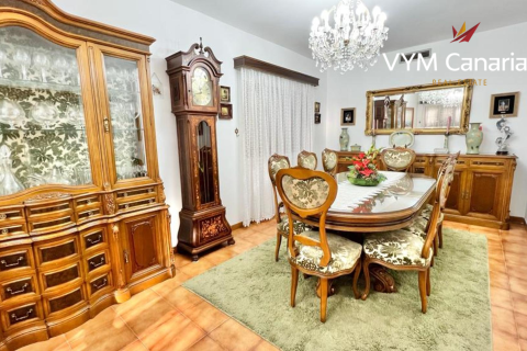 Villa for sale in San Isidro De Abona, Tenerife, Spain 9 bedrooms, 500 sq.m. No. 164671 - photo 13