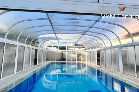 Villa for sale in San Isidro De Abona, Tenerife, Spain 9 bedrooms, 500 sq.m. No. 164671 - photo 8