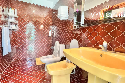 Villa for sale in San Isidro De Abona, Tenerife, Spain 9 bedrooms, 500 sq.m. No. 164671 - photo 19