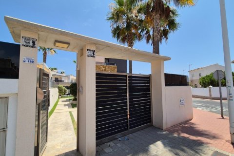 Villa for sale in Torrevieja, Alicante, Spain 4 bedrooms, 205 sq.m. No. 164674 - photo 23