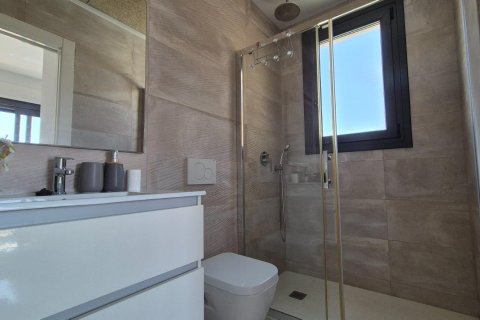 Villa for sale in Torrevieja, Alicante, Spain 4 bedrooms, 205 sq.m. No. 164674 - photo 7