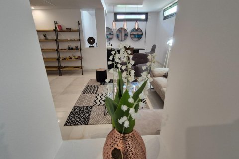 Villa for sale in Torrevieja, Alicante, Spain 4 bedrooms, 205 sq.m. No. 164674 - photo 22