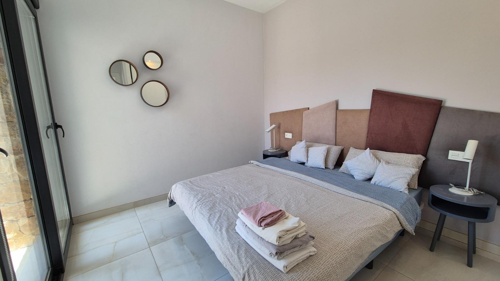 Villa a Torrevieja, Alicante, Spagna 4 camere da letto, 205 mq. N° 164674