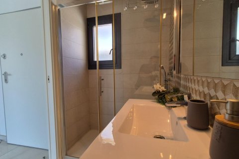 Villa for sale in Torrevieja, Alicante, Spain 4 bedrooms, 205 sq.m. No. 164674 - photo 15