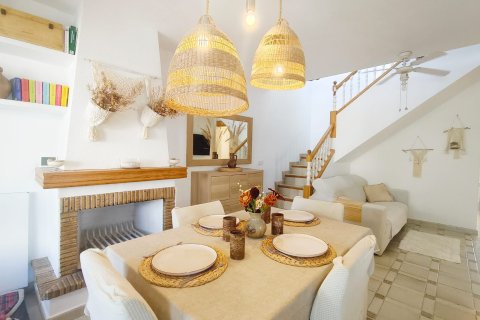 Kaupunkipientalo myytävänä Villamartin, Alicante, Espanja, 3 makuuhuonetta, 101 m2 No. 154569 - kuva 6