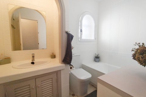 Kaupunkipientalo myytävänä Villamartin, Alicante, Espanja, 3 makuuhuonetta, 101 m2 No. 154569 - kuva 16