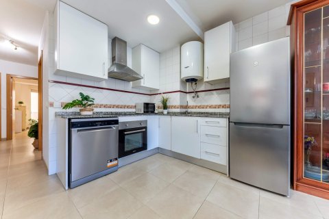 Huoneisto myytävänä Alicante, Espanja, 2 makuuhuonetta, 61 m2 No. 154568 - kuva 10