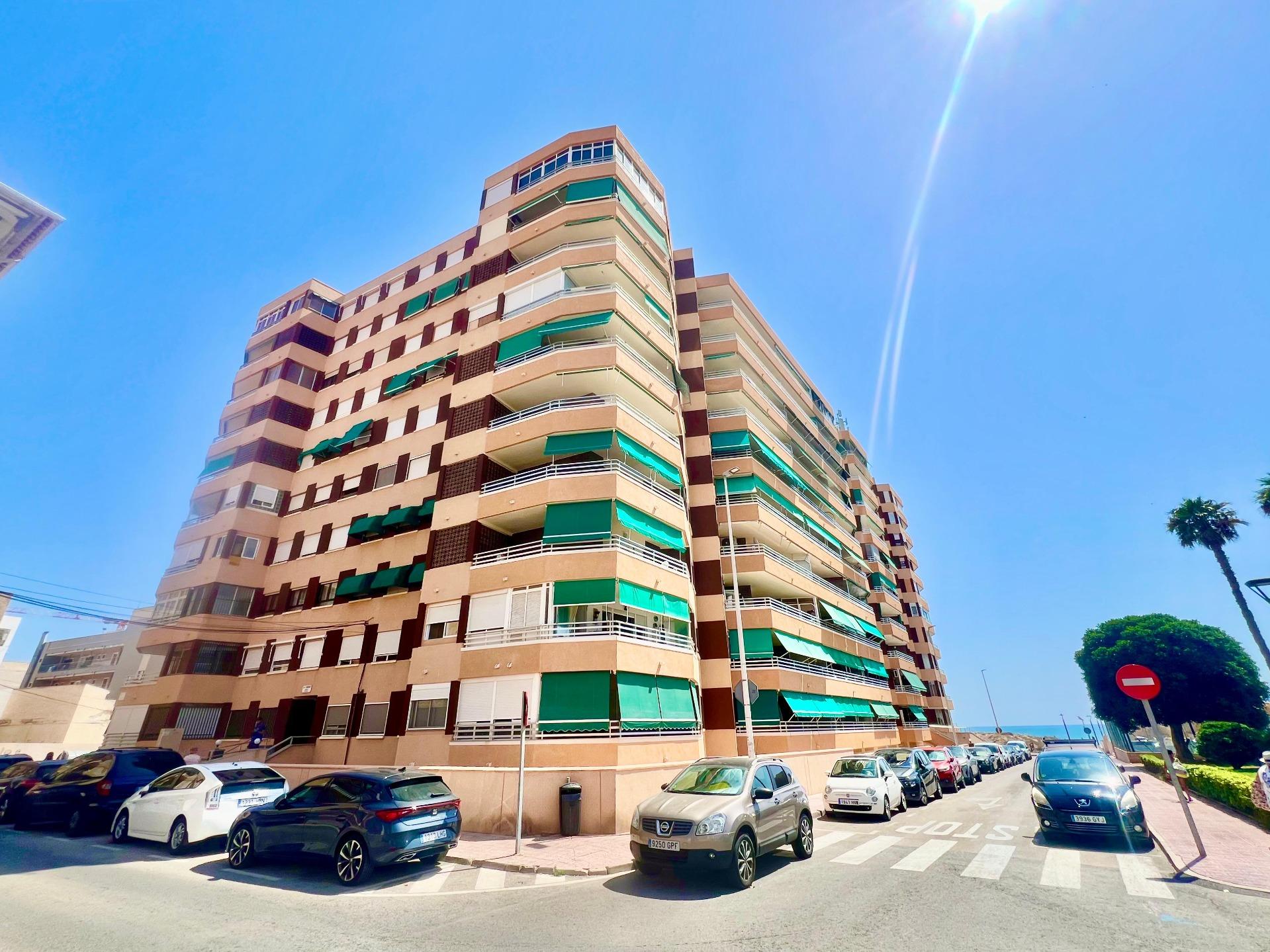 Apartment à La Mata, Alicante, Espagne 3 chambres, 110 m2 No. 195435