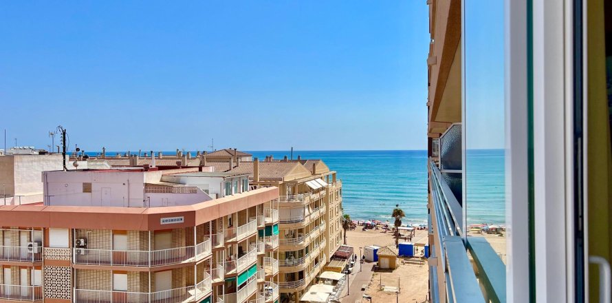 Apartment à La Mata, Alicante, Espagne 3 chambres, 110 m2 No. 195435