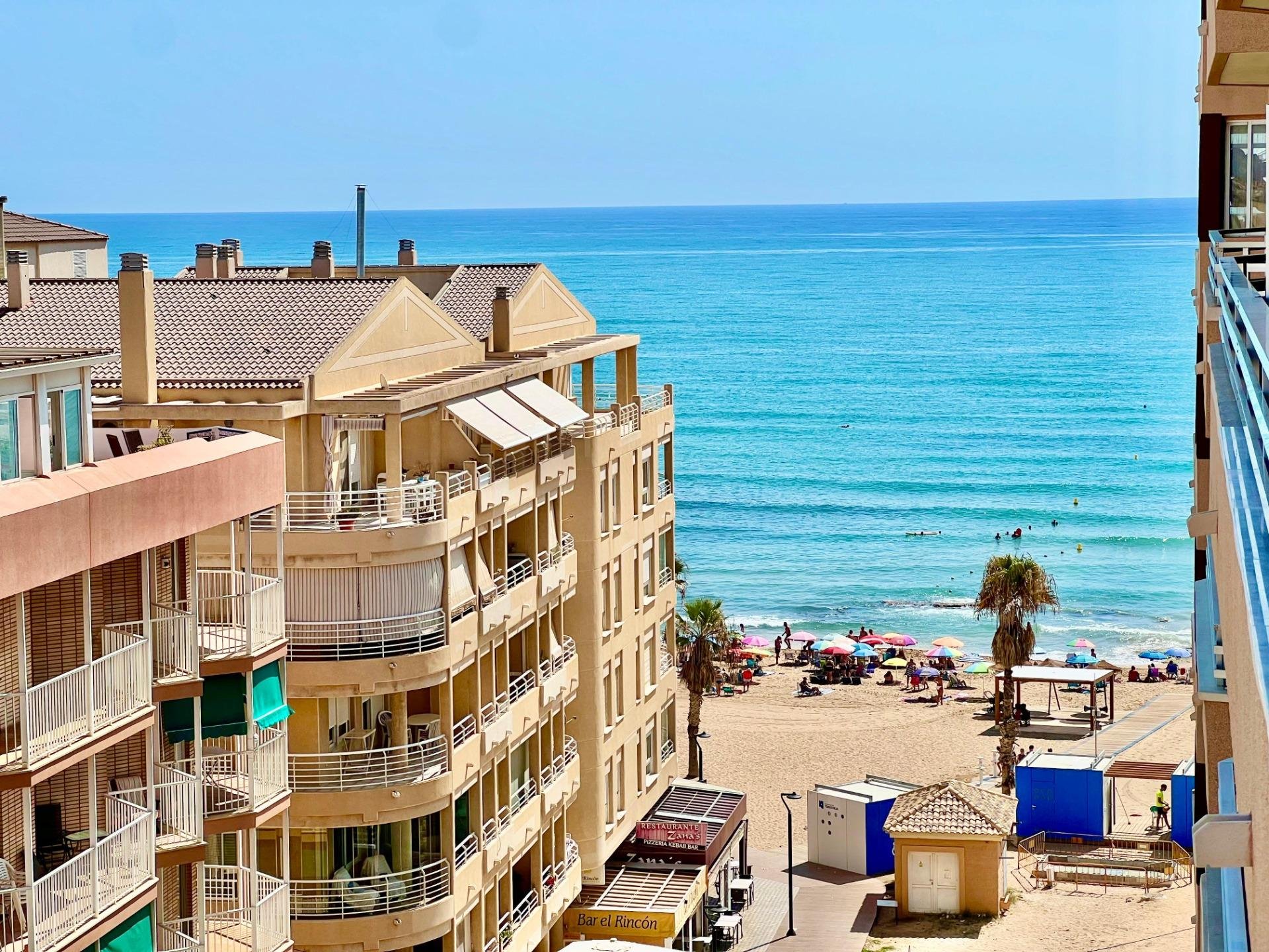 Apartment à La Mata, Alicante, Espagne 3 chambres, 110 m2 No. 195435