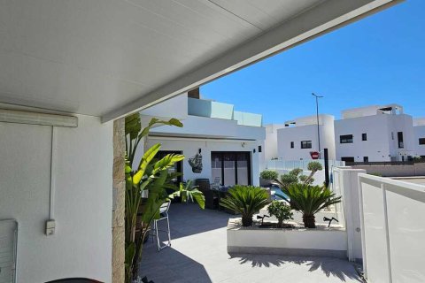 Villa à vendre à Los Montesinos, Alicante, Espagne, 3 chambres, No. 195437 - photo 4