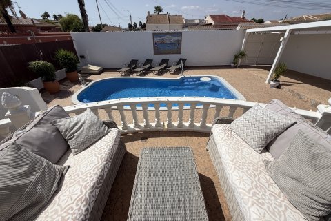 Bungalow à vendre à San Luis, Alicante, Espagne, 3 chambres, 142 m2 No. 195438 - photo 10