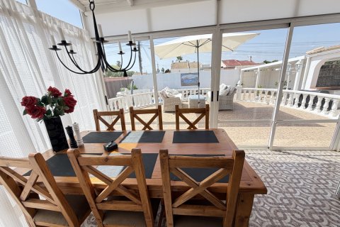 Bungalow à vendre à San Luis, Alicante, Espagne, 3 chambres, 142 m2 No. 195438 - photo 16