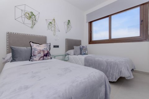 Bungalo pārdošanā Los Balcones, Alicante, Spānijā 2 istabas, 63 m2 Nr. 137626 - attēls 15