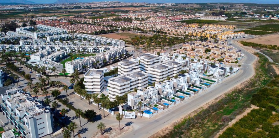 Huoneisto Guardamar del Segura, Alicante, Espanja 3 makuuhuonetta, 145 m2 No. 143319