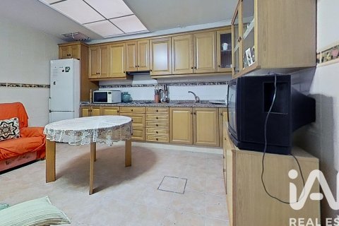 Townhouse for sale in Vila-real, Castellon, Spain 6 bedrooms, 270 sq.m. No. 172910 - photo 10