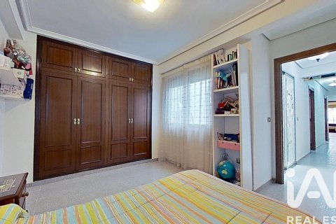 Townhouse for sale in Vila-real, Castellon, Spain 6 bedrooms, 270 sq.m. No. 172910 - photo 18