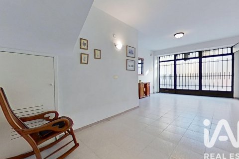 Townhouse for sale in Vila-real, Castellon, Spain 6 bedrooms, 270 sq.m. No. 172910 - photo 5
