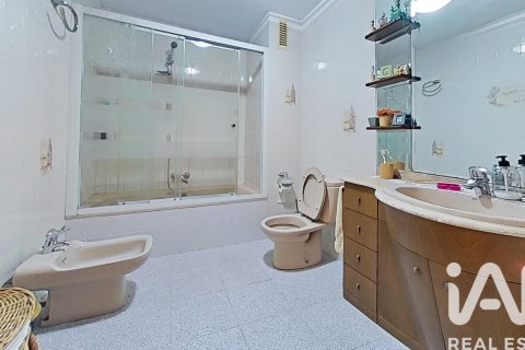 Townhouse for sale in Vila-real, Castellon, Spain 6 bedrooms, 270 sq.m. No. 172910 - photo 26