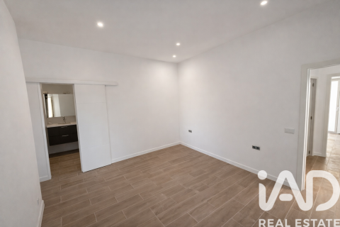 Apartamento en venta en El Vendrell, Tarragona, España 3 dormitorios,  No. 172914 - foto 3