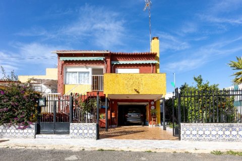 Villa à vendre à Punta Prima, Alicante, Espagne, 4 chambres, 70 m2 No. 146068 - photo 1