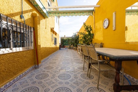 Villa à vendre à Punta Prima, Alicante, Espagne, 4 chambres, 70 m2 No. 146068 - photo 25