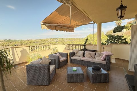 Villa till salu i Villamartin, Alicante, Spanien 5 sovrum, 214 kvm. Nr. 196161 - foto 1
