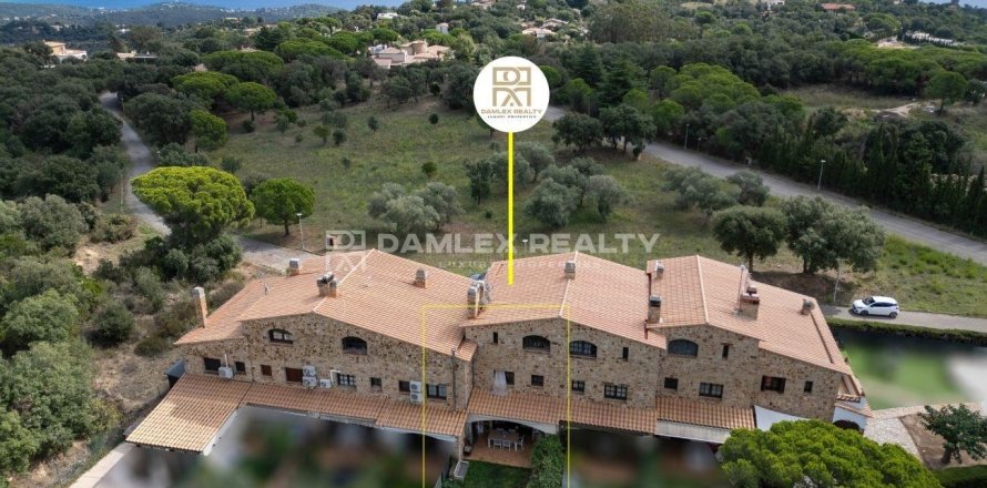 Villa à Platja D'aro, Girona, Espagne 3 chambres, 176 m2 No. 177231