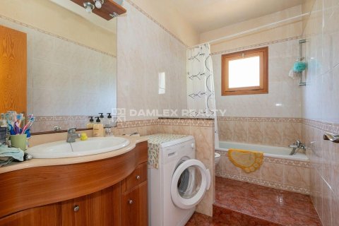 Hus till salu i Lloret de Mar, Girona, Spanien 8 sovrum, 384 kvm. Nr. 177237 - foto 16