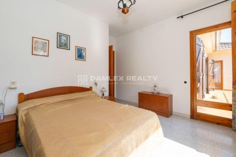 Hus till salu i Lloret de Mar, Girona, Spanien 8 sovrum, 384 kvm. Nr. 177237 - foto 18