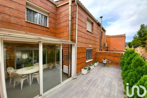 Hus till salu i Mequinenza, Zaragoza, Spanien 3 sovrum, 220 kvm. Nr. 153867 - foto 4