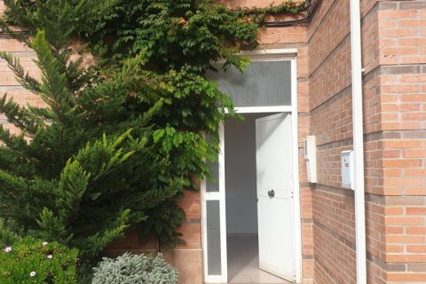 Hus till salu i Mequinenza, Zaragoza, Spanien 3 sovrum, 220 kvm. Nr. 153867 - foto 19