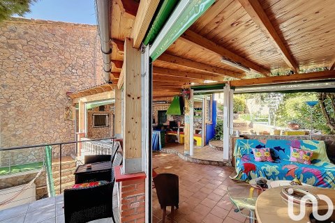 Dom w Lloret de Mar, Girona, Hiszpania 3 sypialnie, 435 mkw. nr 153862 – zdjęcie 17