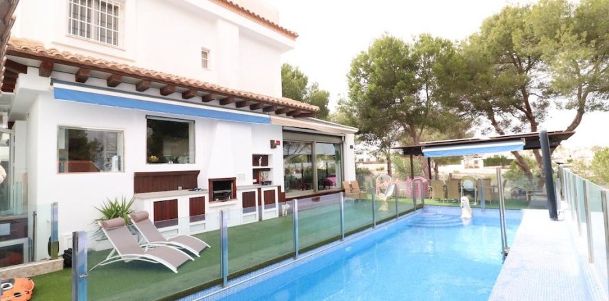 Apartment à Alicante, Espagne 3 chambres, 140 m2 No. 165386