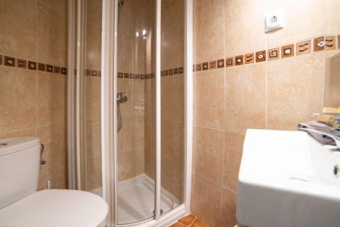 Apartment for sale in Madrid, Spain 3 bedrooms, 113 sq.m. No. 165385 - photo 9