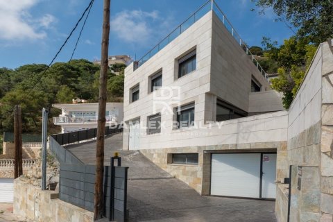Willa w Lloret de Mar, Girona, Hiszpania 3 sypialnie, 584 mkw. nr 177105