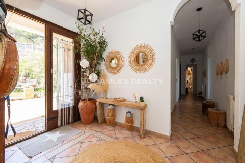 Huvila myytävänä Begur, Girona, Espanja, 4 makuuhuonetta, 178 m2 No. 177110 - kuva 9