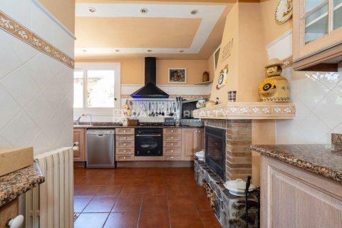 House for sale in Platja D'aro, Girona, Spain 3 bedrooms, 217 sq.m. No. 177109 - photo 17