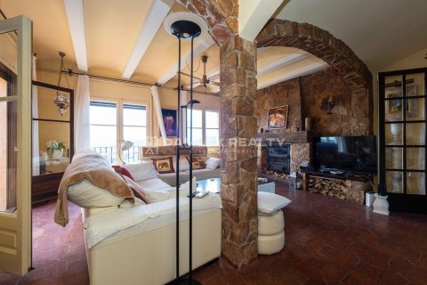 House for sale in Platja D'aro, Girona, Spain 3 bedrooms, 217 sq.m. No. 177109 - photo 16