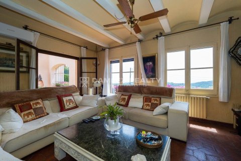House for sale in Platja D'aro, Girona, Spain 3 bedrooms, 217 sq.m. No. 177109 - photo 13