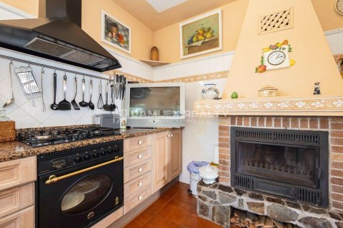 House for sale in Platja D'aro, Girona, Spain 3 bedrooms, 217 sq.m. No. 177109 - photo 19