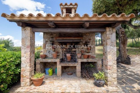 House for sale in Platja D'aro, Girona, Spain 3 bedrooms, 217 sq.m. No. 177109 - photo 9