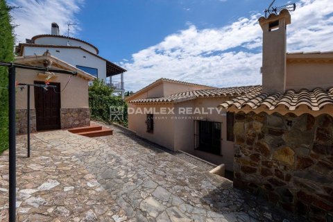 House for sale in Platja D'aro, Girona, Spain 3 bedrooms, 217 sq.m. No. 177109 - photo 10