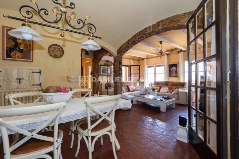 House for sale in Platja D'aro, Girona, Spain 3 bedrooms, 217 sq.m. No. 177109 - photo 12