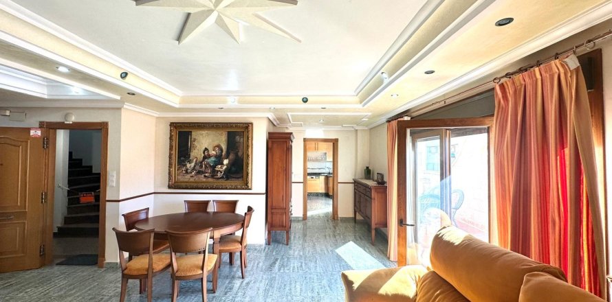 Wohnung in Torrevieja, Alicante, Spanien 4 Schlafzimmer, 189 m2 Nr. 155654