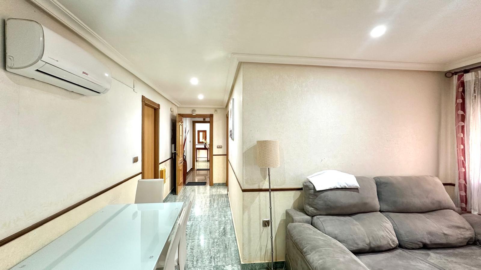 Apartament w Torrevieja, Alicante, Hiszpania 4 sypialnie, 189 mkw. nr 155654