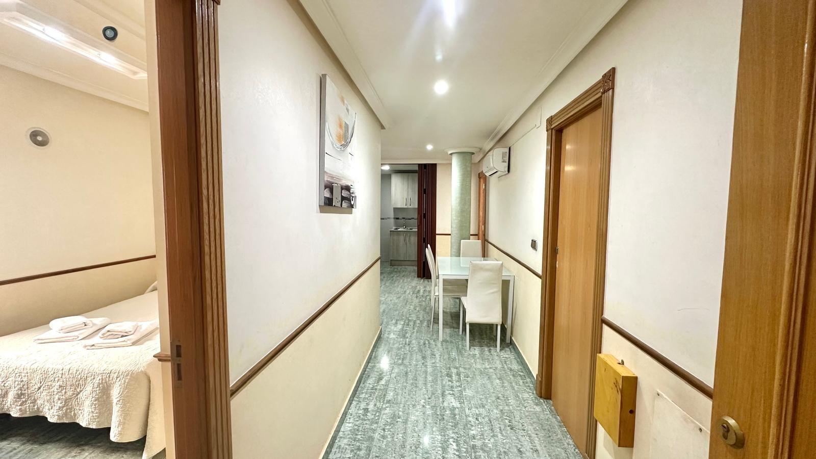 Apartament w Torrevieja, Alicante, Hiszpania 4 sypialnie, 189 mkw. nr 155654